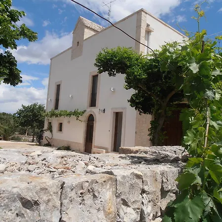 Affittacamere Masseria Nonna Angela 3*